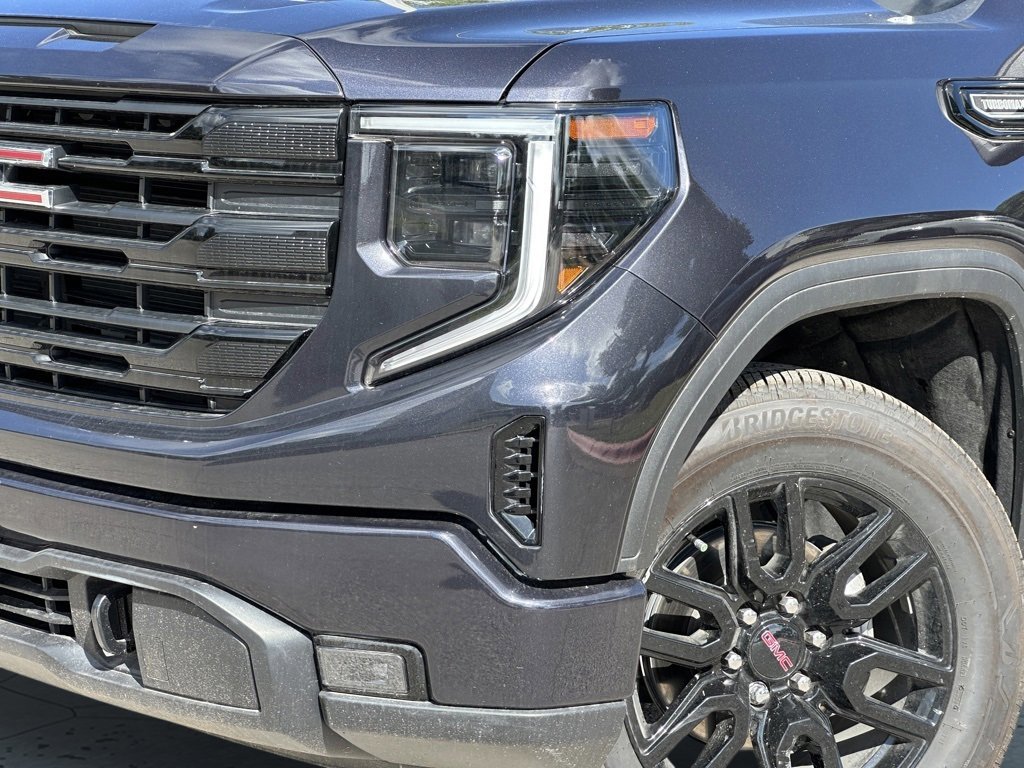 New 2025 GMC Sierra 1500 Elevation image 2