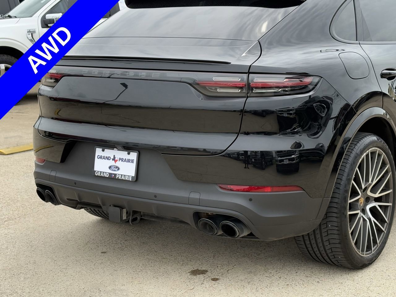 Used 2020 Porsche Cayenne image 8