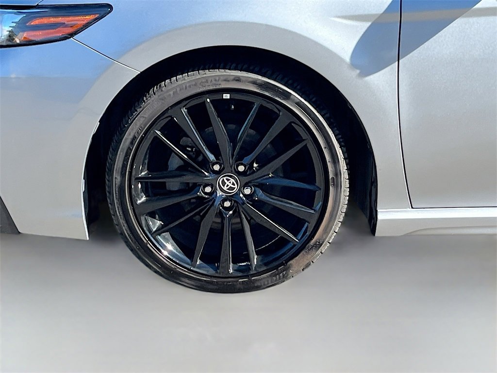 Used 2021 Toyota Camry XSE image 28