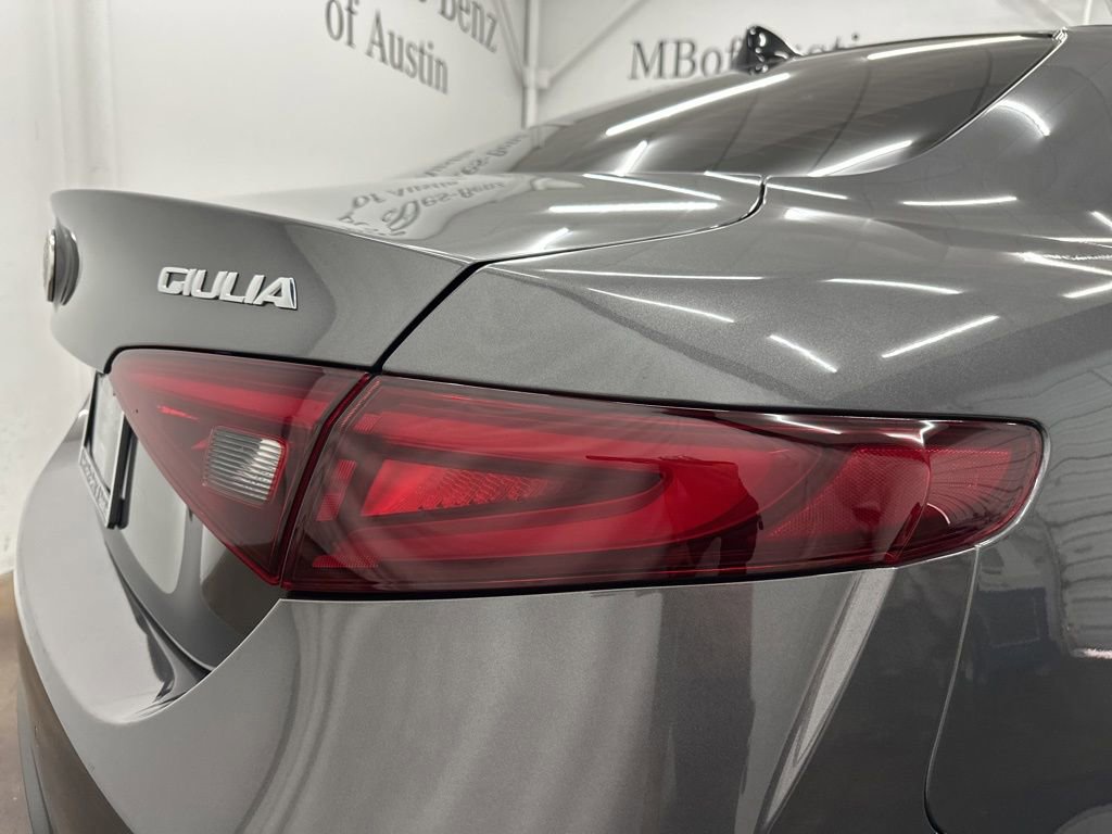 Used 2022 Alfa Romeo Giulia Veloce RWD image 26