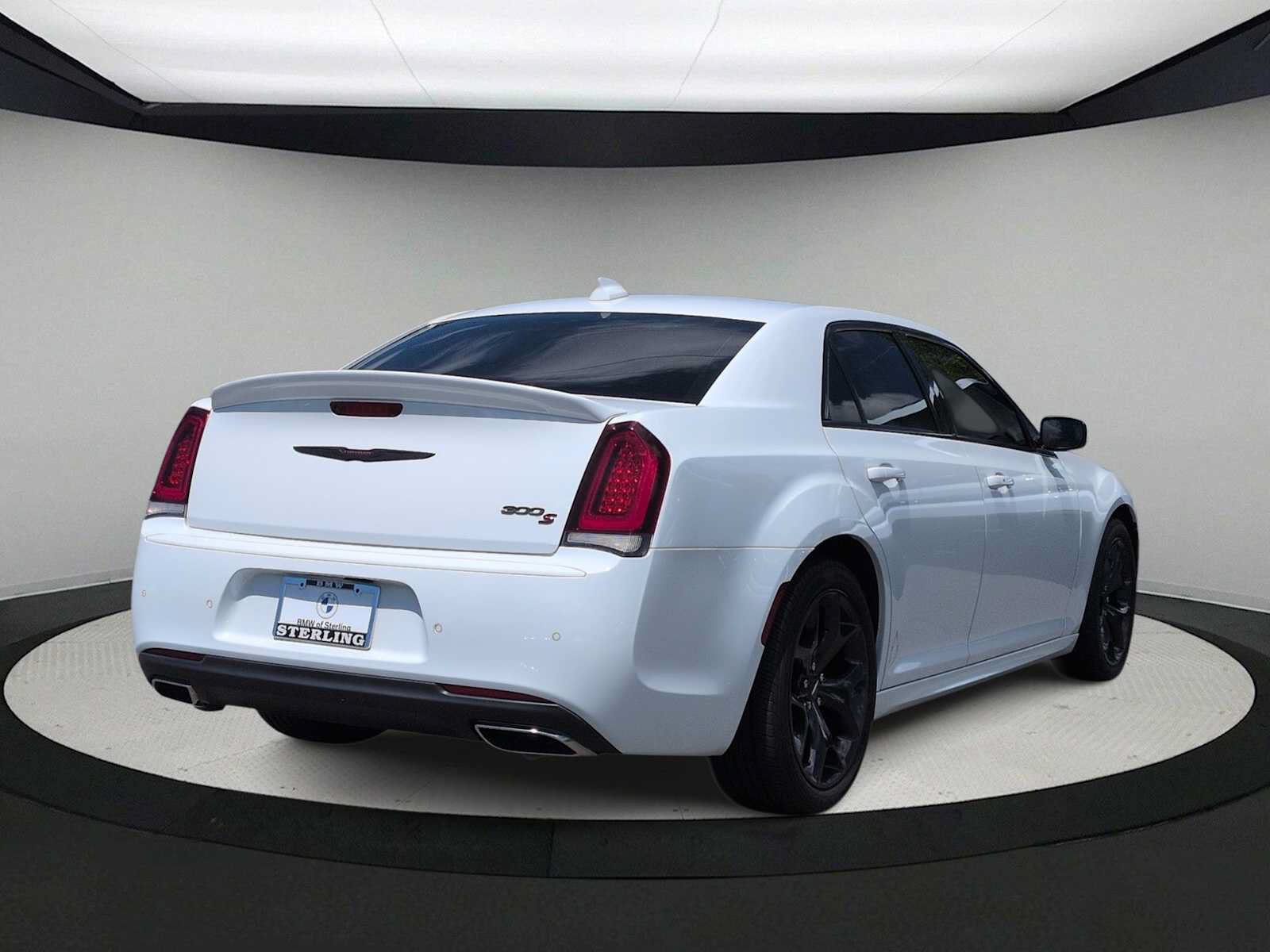 Used 2021 Chrysler 300 S w/ S Model Appearance Package RWD image 8