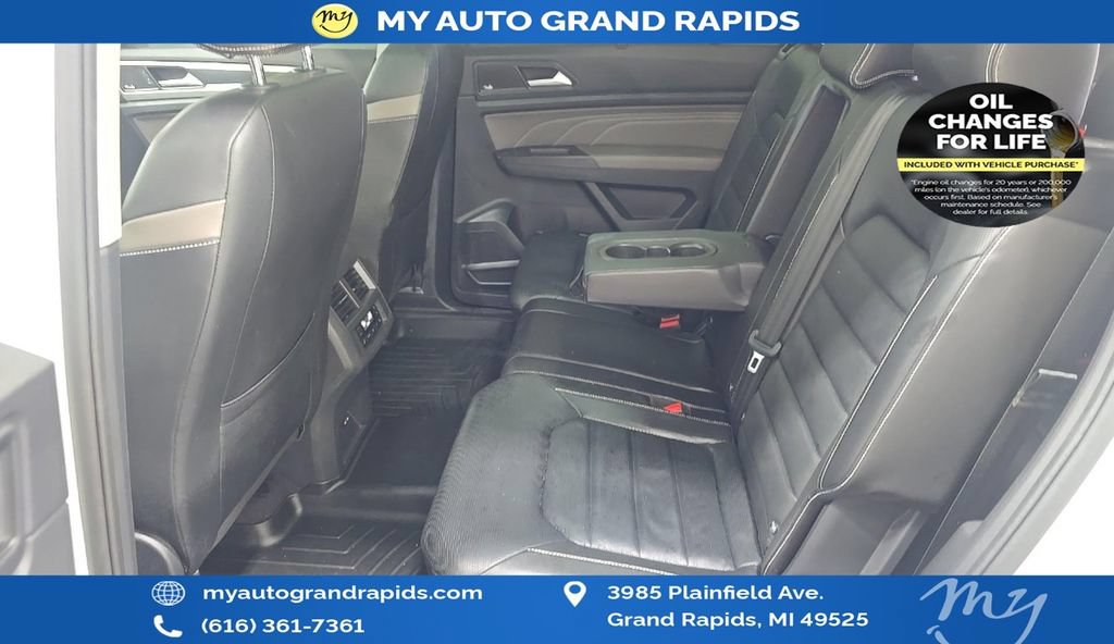 Used 2023 Volkswagen Atlas SEL Premium AWD/4WD image 3