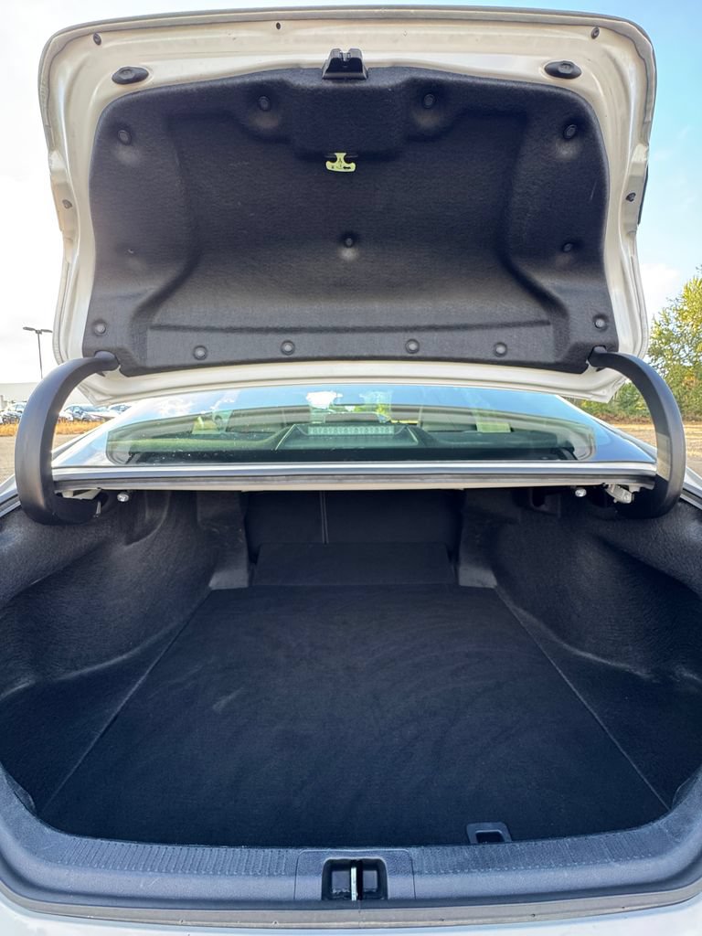 Used 2024 Toyota Camry XSE FWD image 9
