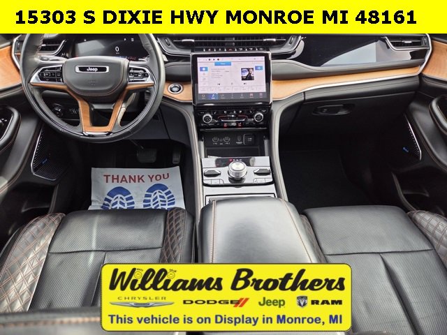 Used 2023 Jeep Grand Cherokee L Summit image 17