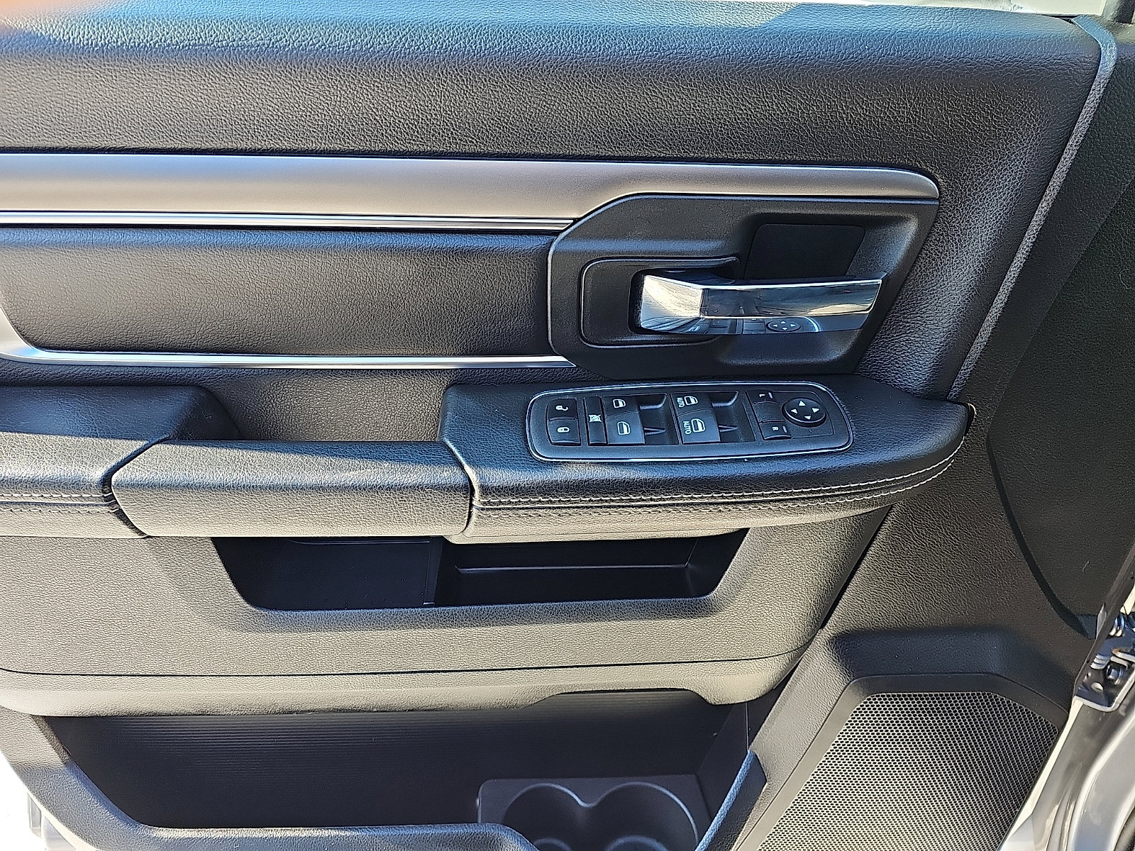 Used 2022 RAM 1500 Classic Warlock w/ Electronics Group image 12