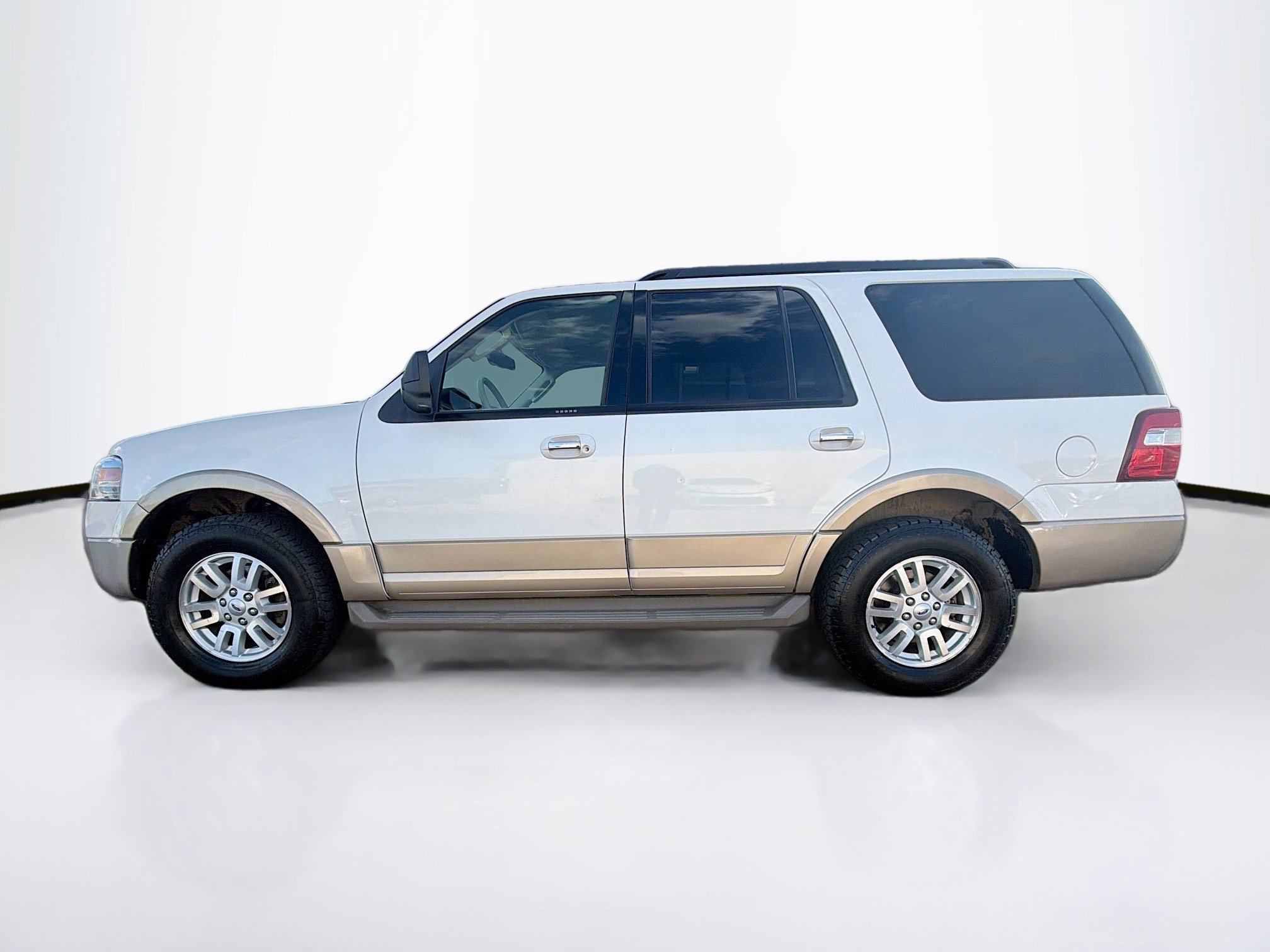 Used 2012 Ford Expedition XLT AWD/4WD image 4