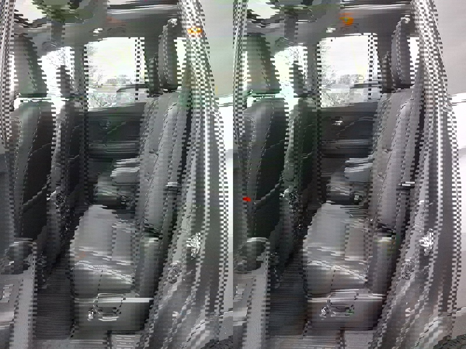 Used 2019 Honda Pilot Elite image 11