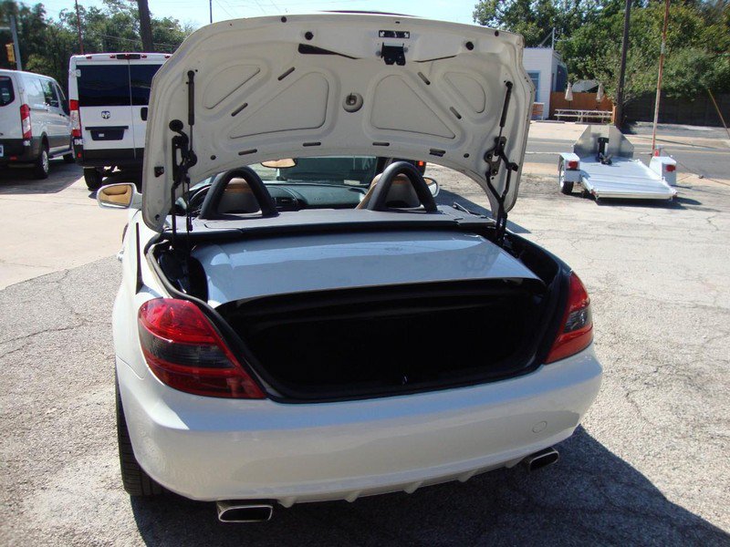 Used 2009 Mercedes-Benz SLK 350 image 8