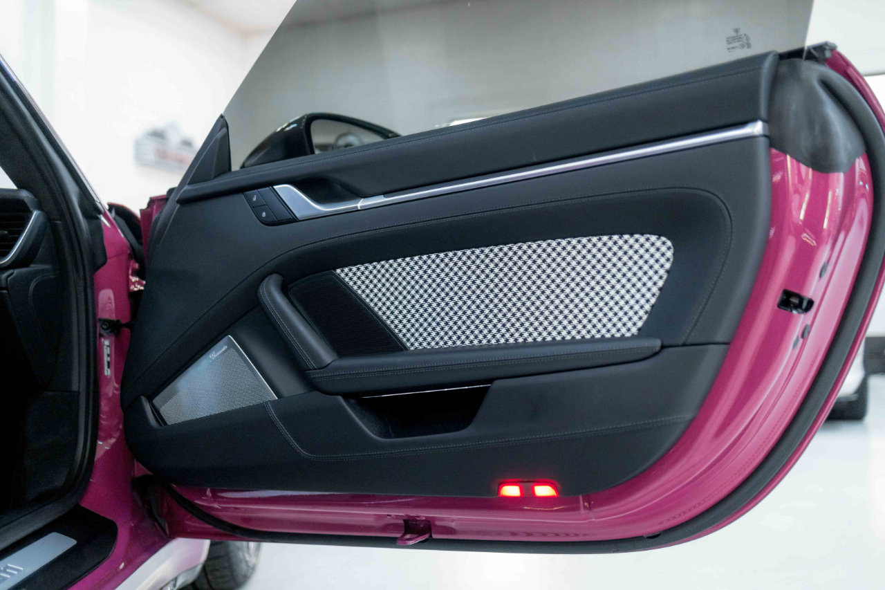 Used 2024 Porsche 911 Turbo image 44