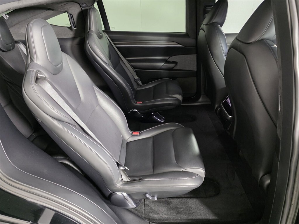 Used 2022 Tesla Model X Plaid image 30