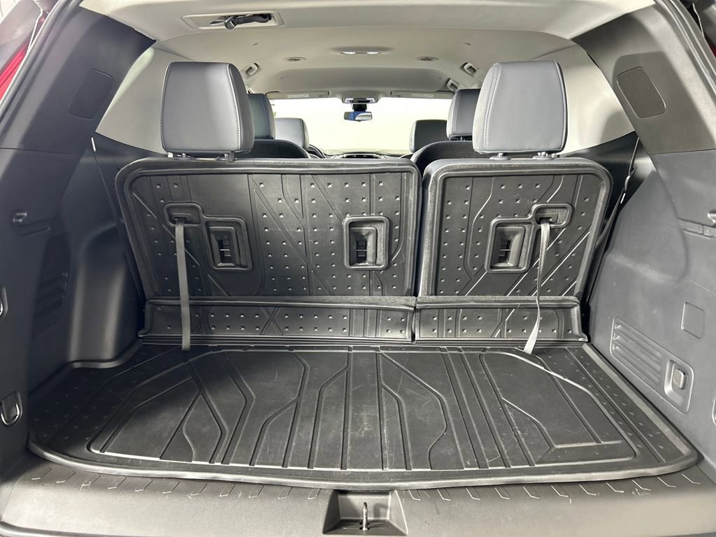 Used 2020 Chevrolet Traverse LT w/ LT Premium Package image 21