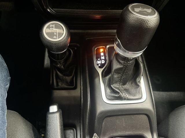 Used 2023 Jeep Wrangler Unlimited Sport AWD/4WD image 22