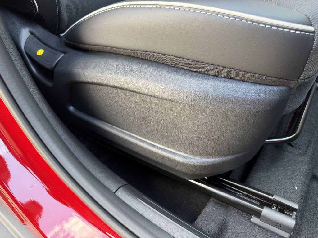 New 2025 Hyundai Venue Limited image 24