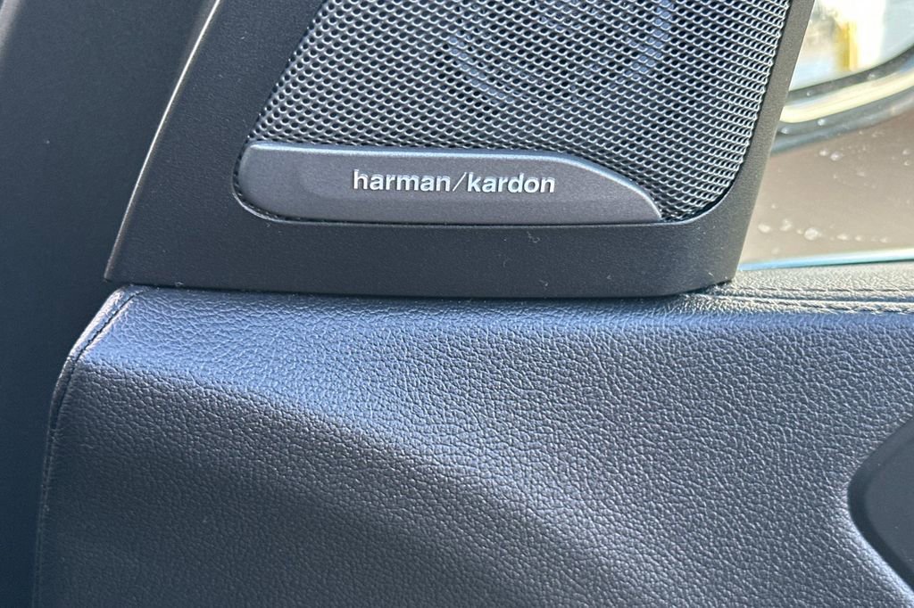 Used 2020 BMW X7 xDrive40i w/ Parking Assistance Package image 21