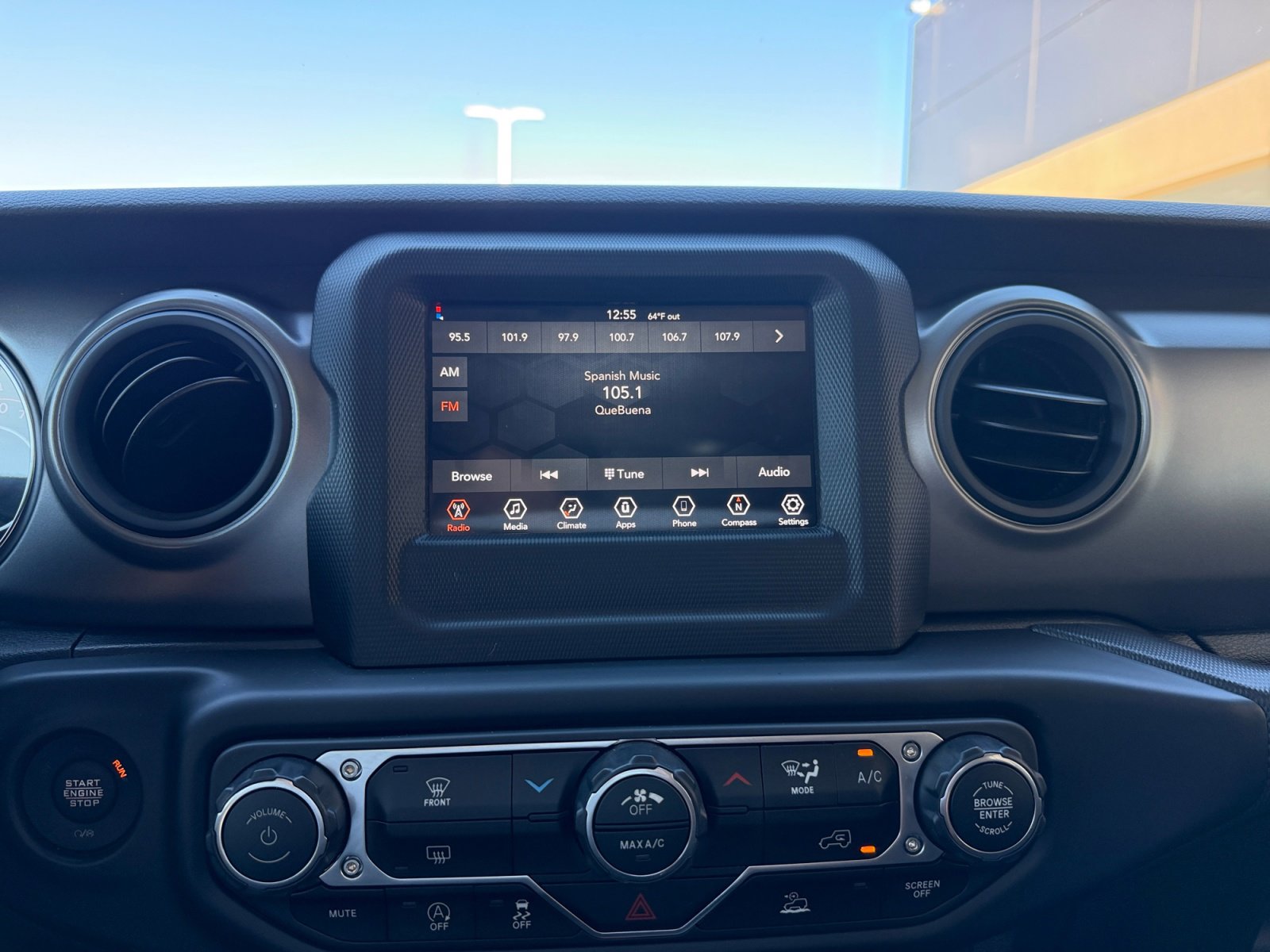 Used 2023 Jeep Gladiator Sport w/ Trailer Tow Package image 12