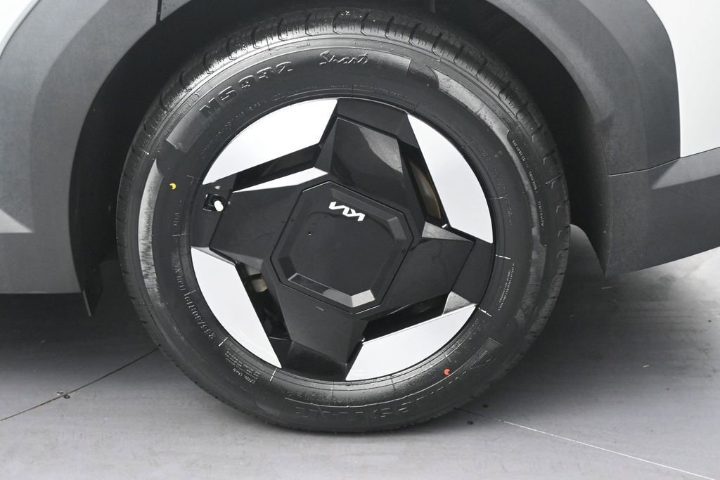 Used 2024 Kia EV9 Light RWD image 39
