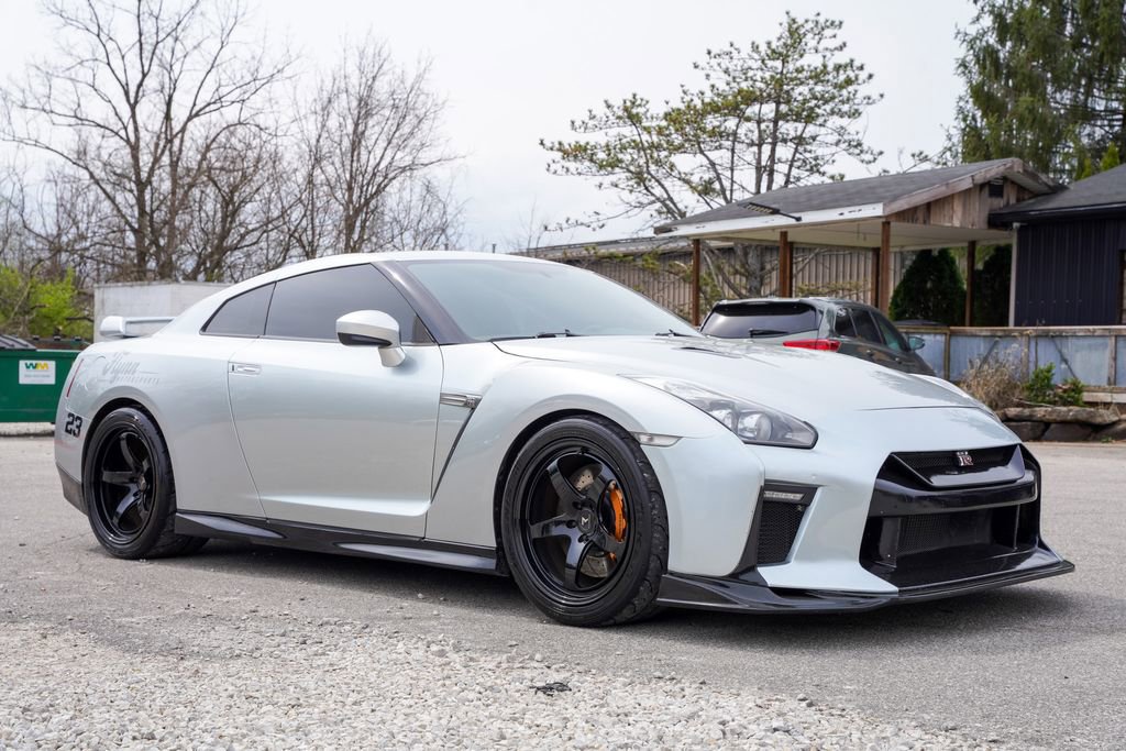 Used 2010 Nissan GT-R Premium image 9