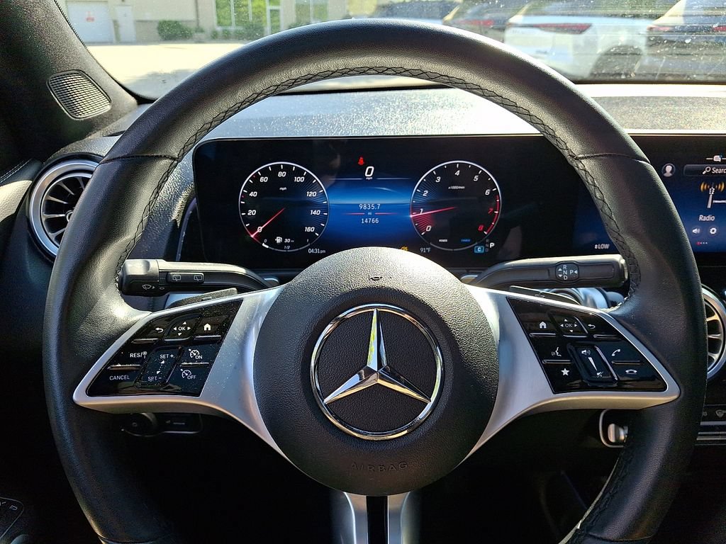 Used 2025 Mercedes-Benz GLB 250 4MATIC image 19