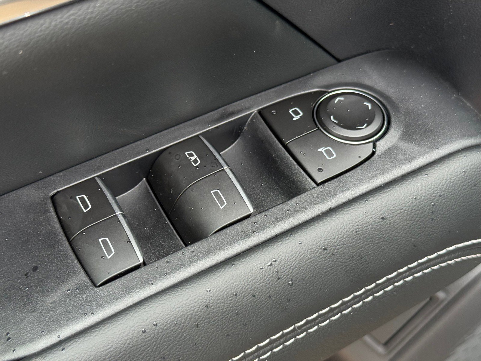 New 2026 GMC Terrain Denali w/ LPO, Floor Liner Package image 9