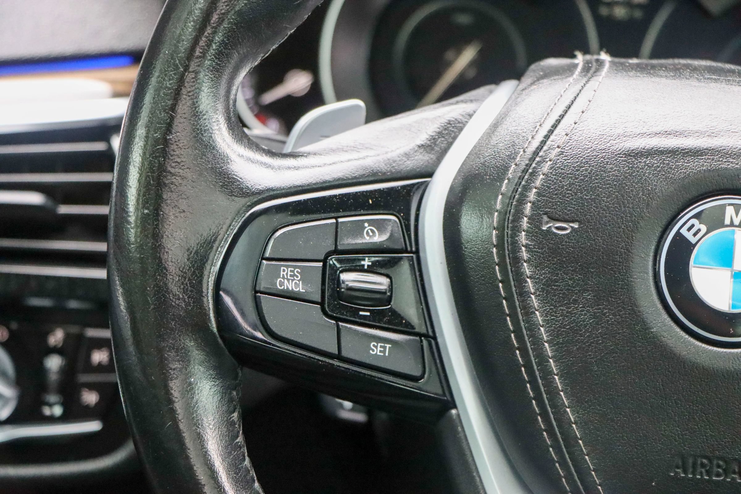 Used 2018 BMW 530e RWD image 28