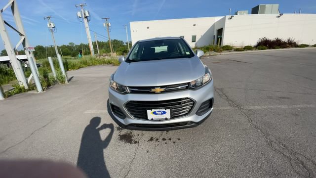 Used 2018 Chevrolet Trax LS AWD/4WD image 3