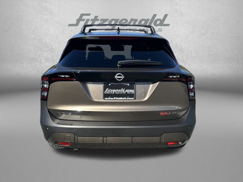 New 2026 Nissan Kicks SR w/ Cold Weather Package image 6