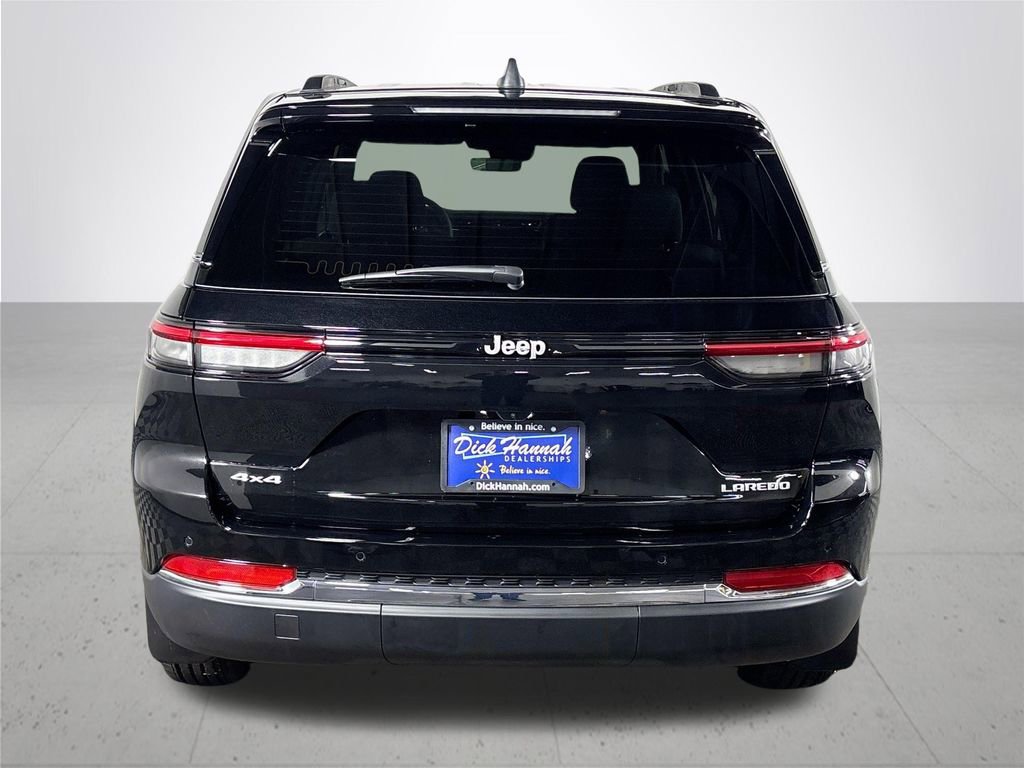 New 2025 Jeep Grand Cherokee Laredo w/ MOPAR Finishing Package AWD/4WD image 7
