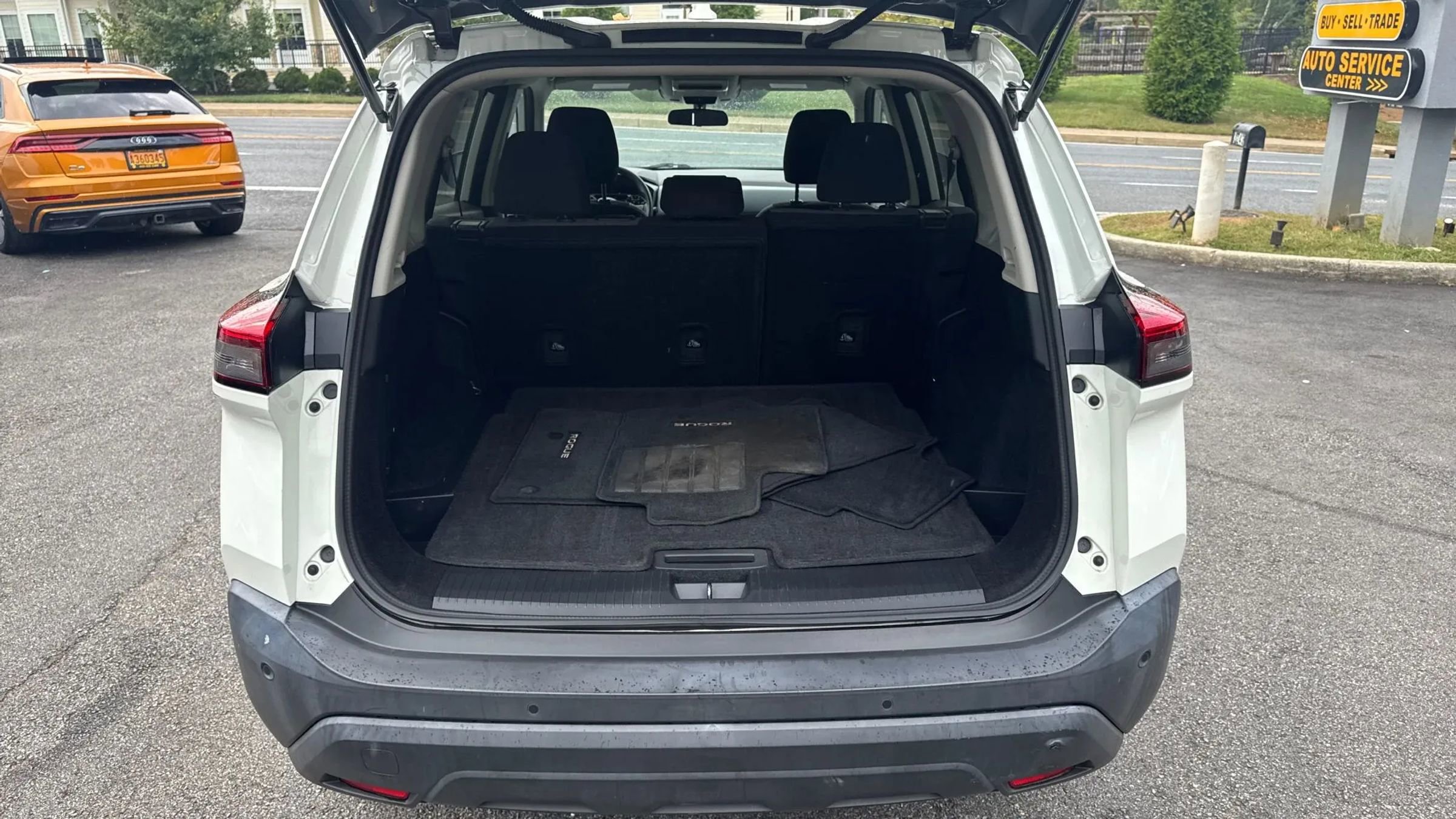 Used 2021 Nissan Rogue S image 12