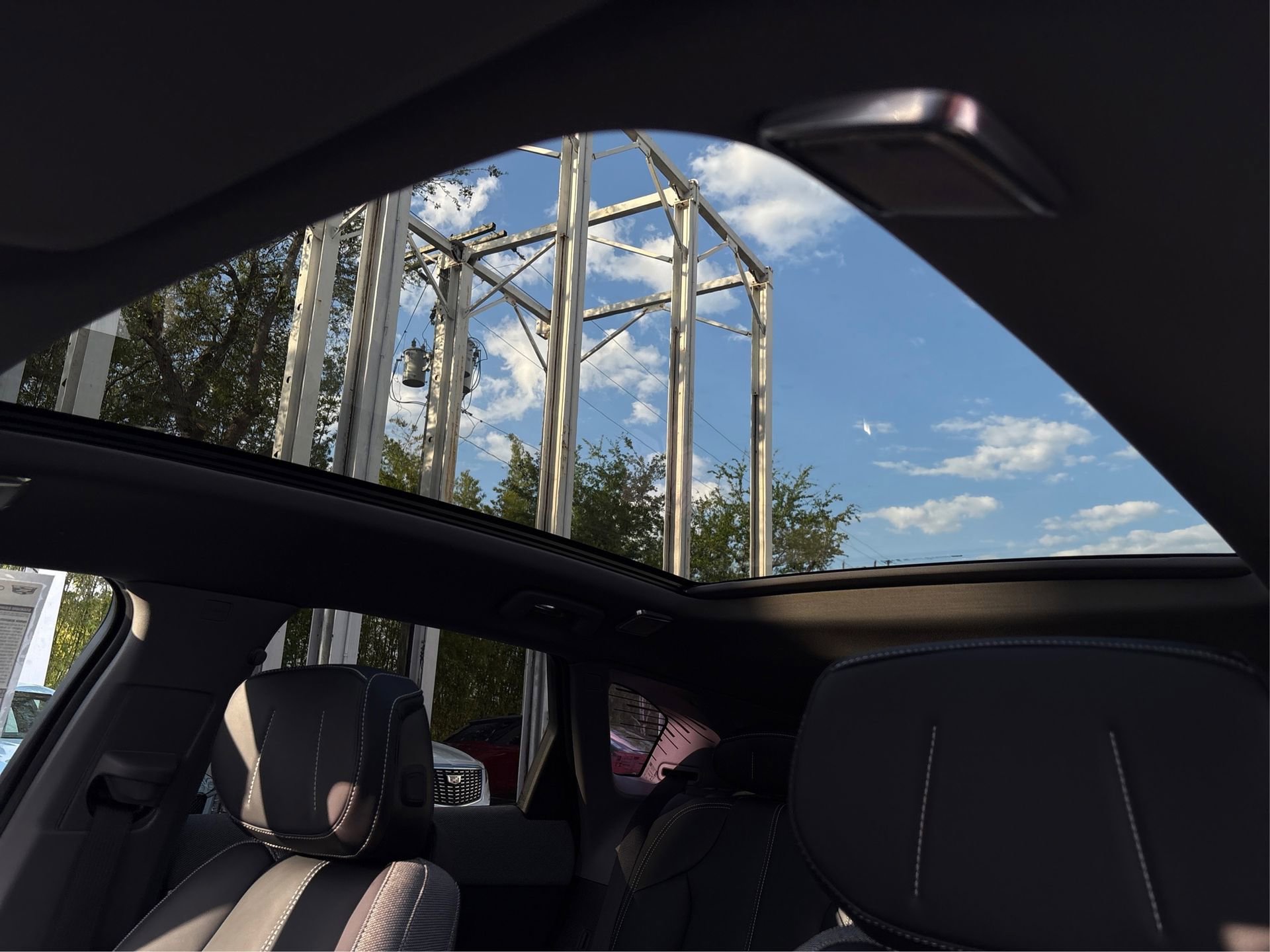 New 2026 Cadillac Optiq Luxury 1 image 32