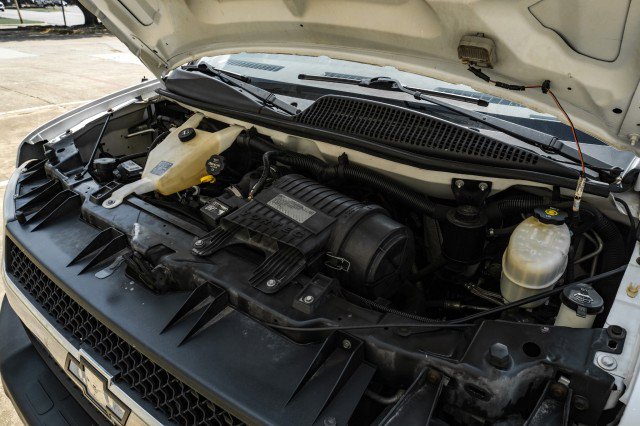 Used 2015 Chevrolet Express 2500 LT w/ LT Preferred Equipment Group RWD image 43