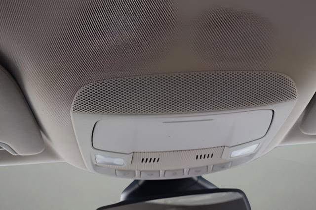 Used 2022 Ford Edge Titanium image 29