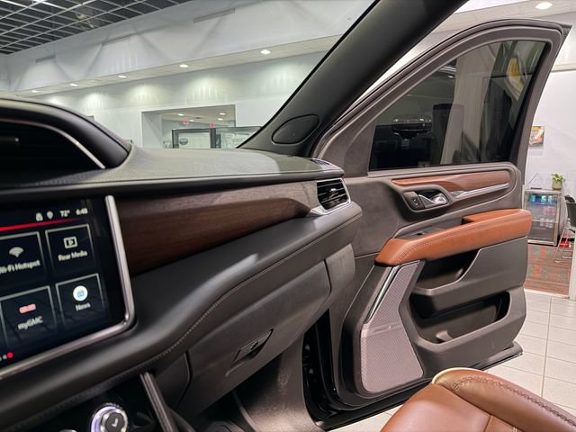 Used 2024 GMC Yukon XL Denali Ultimate AWD/4WD image 26