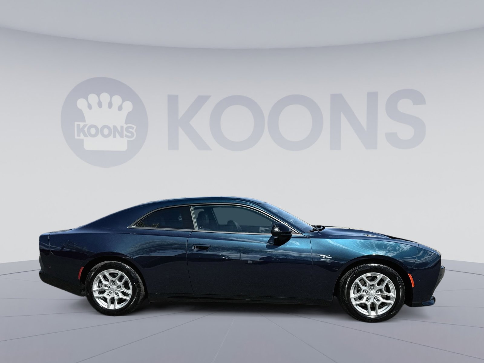 Used 2025 Dodge Charger R/T w/ Sun & Sound Package image 8