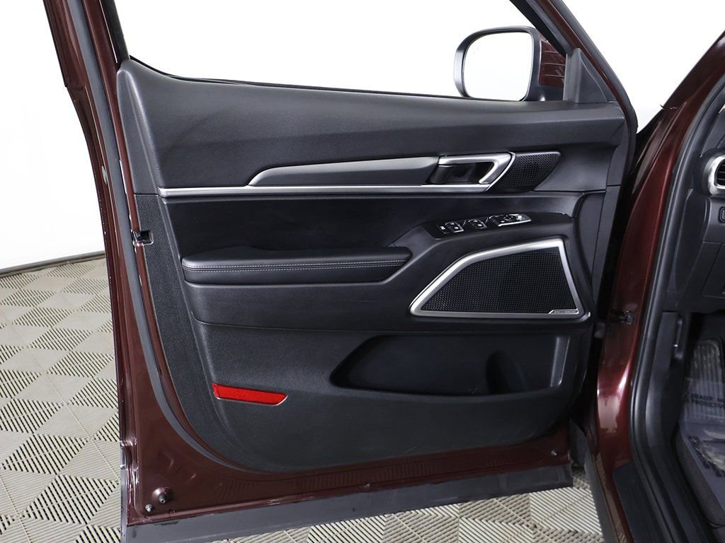 Used 2022 Kia Telluride LX image 23