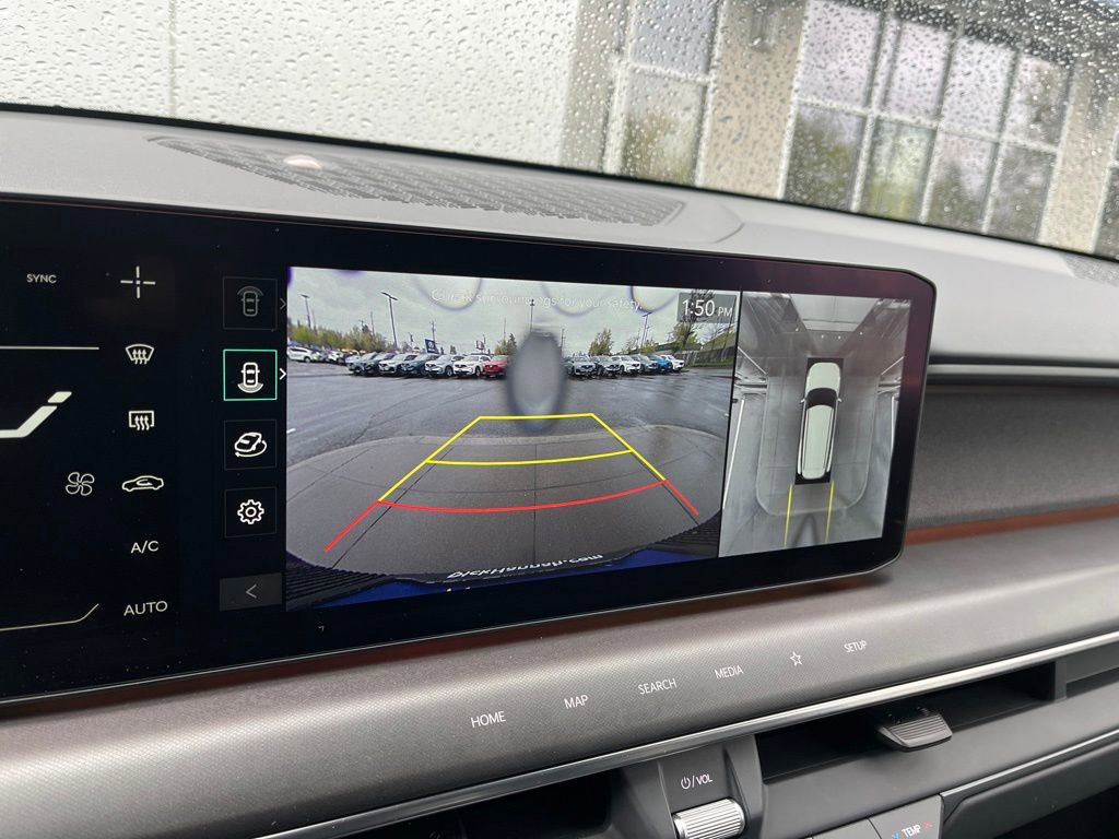 Used 2024 Kia EV9 Land image 21