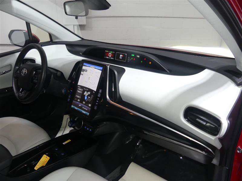 Used 2021 Toyota Prius Prime XLE image 23