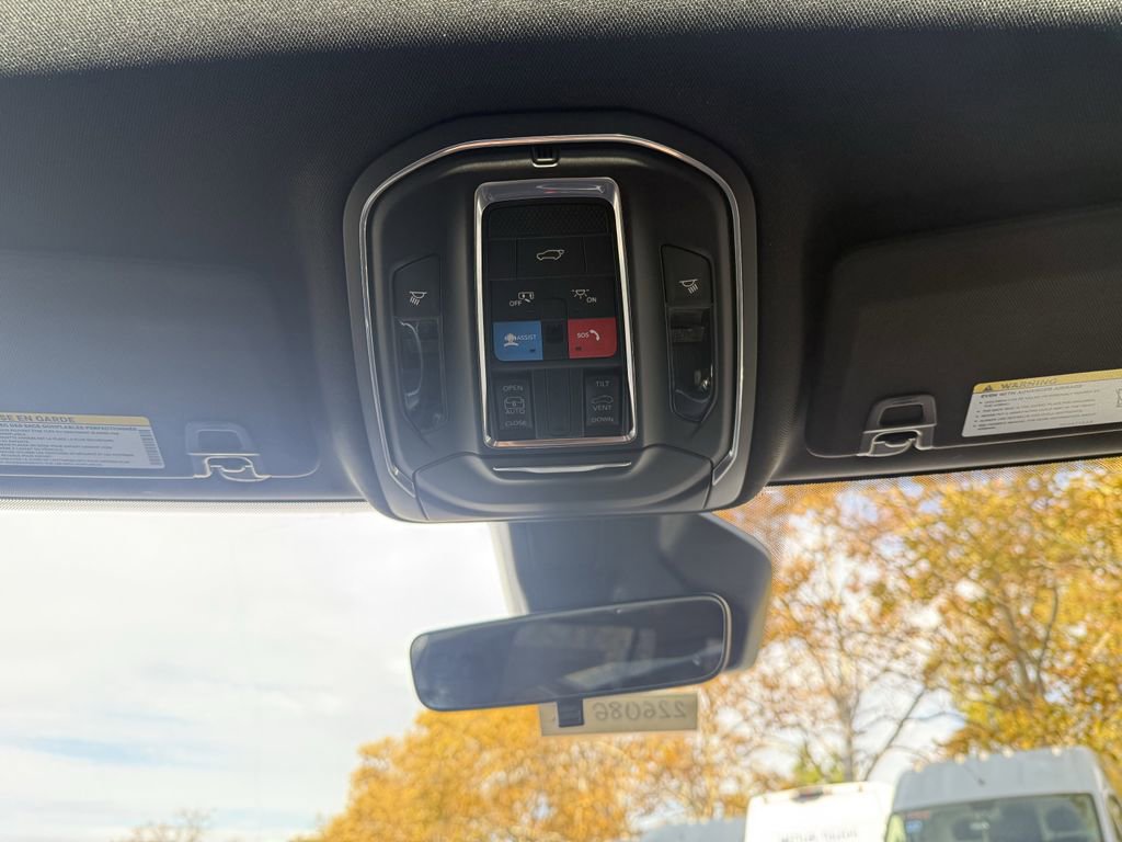 New 2025 Jeep Grand Cherokee L Altitude image 30