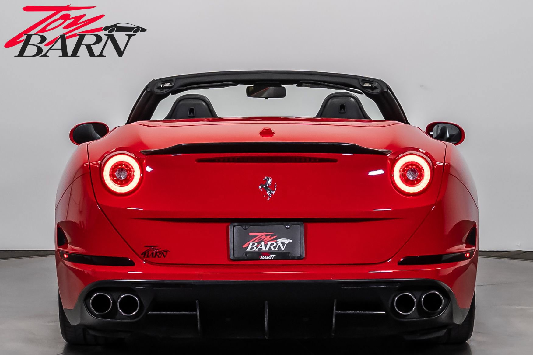 Used 2016 Ferrari California T RWD image 4