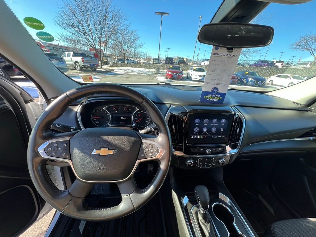 Used 2021 Chevrolet Traverse LT w/ LPO, Blackout Package image 38