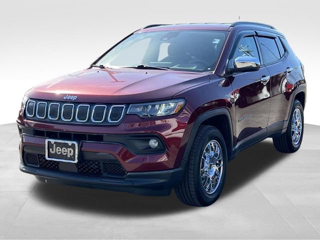 Used 2022 Jeep Compass Latitude image 3