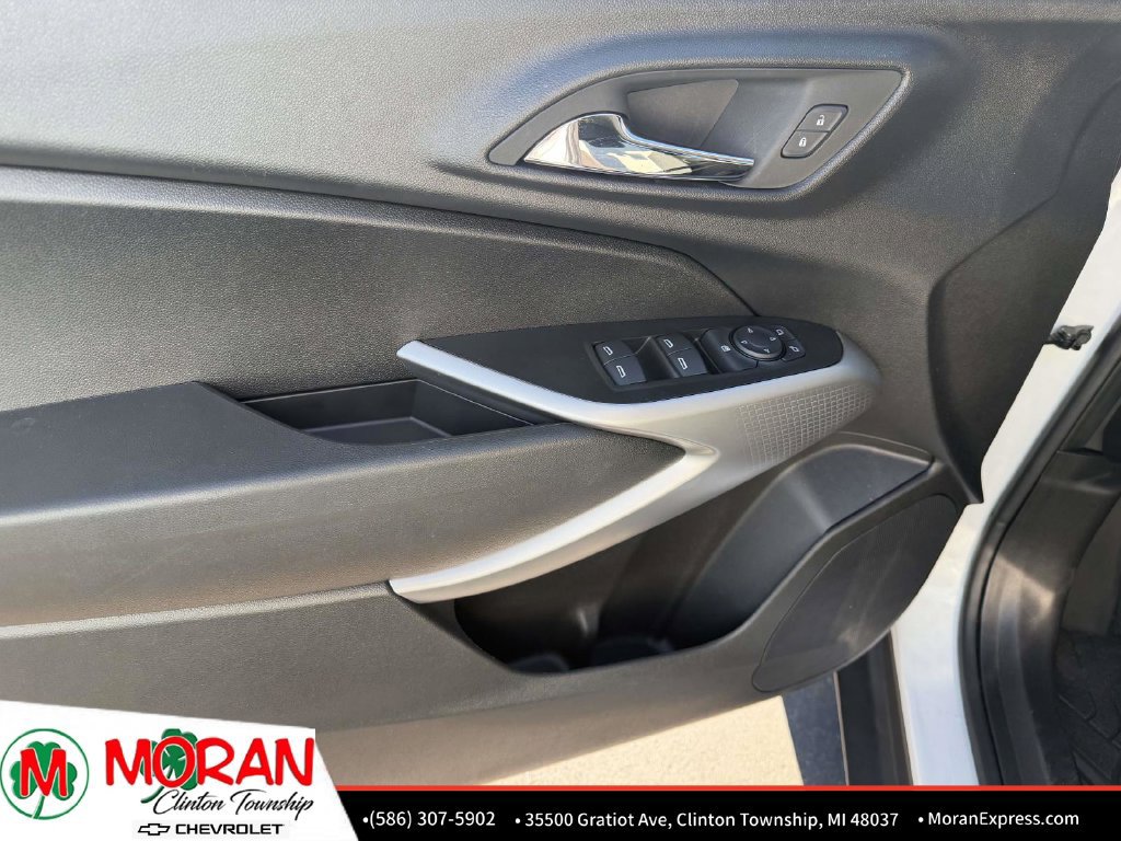 Certified 2024 Chevrolet Trax LS w/ LS Convenience Package FWD image 16