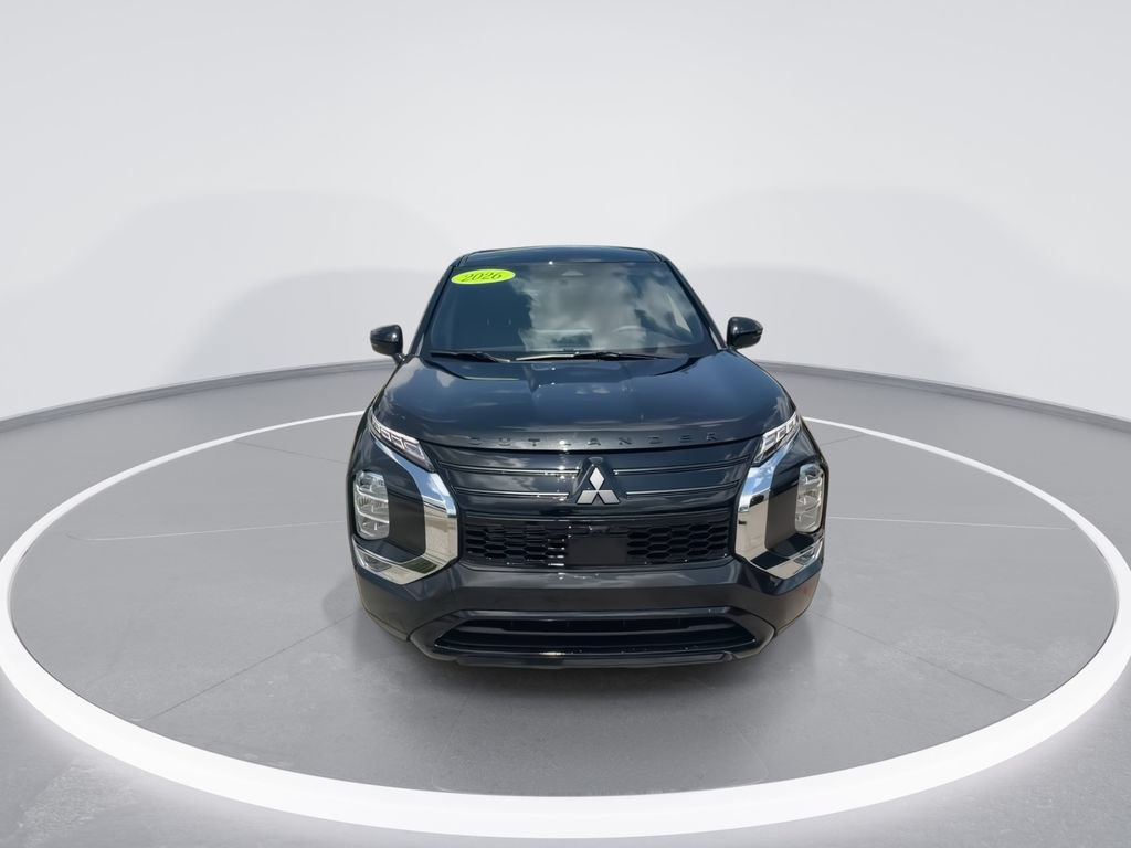 New 2026 Mitsubishi Outlander LE FWD image 3