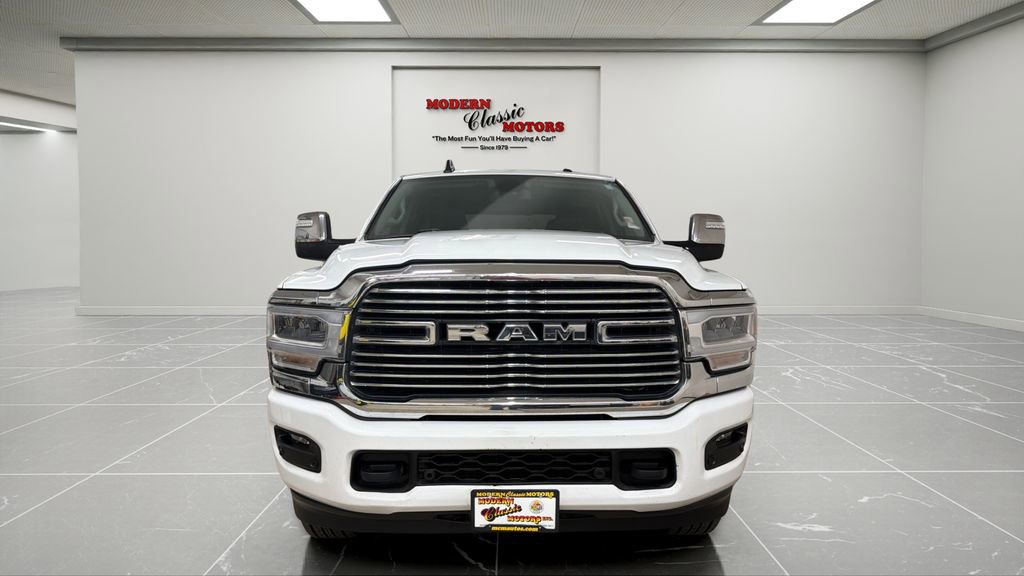 Used 2024 RAM 2500 Laramie AWD/4WD image 2