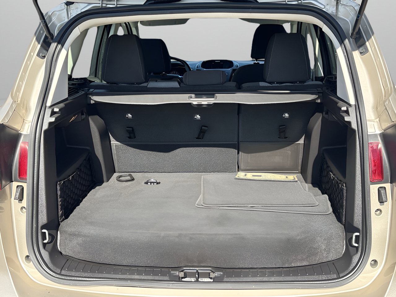 Used 2017 Ford C-MAX SE image 8