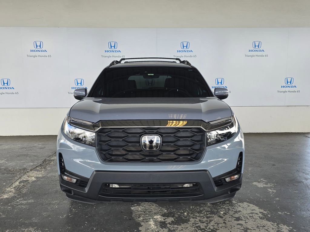 Used 2025 Honda Passport EX-L image 2