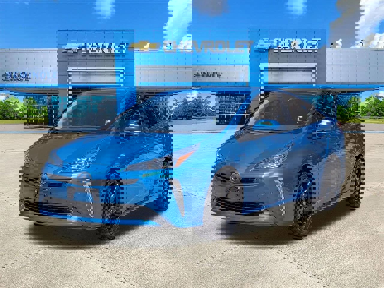 Used 2022 Toyota Prius LE image 2