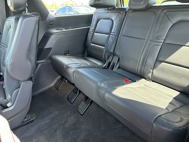 Used 2022 Lincoln Navigator Reserve w/ Equipment Group 201A image 17