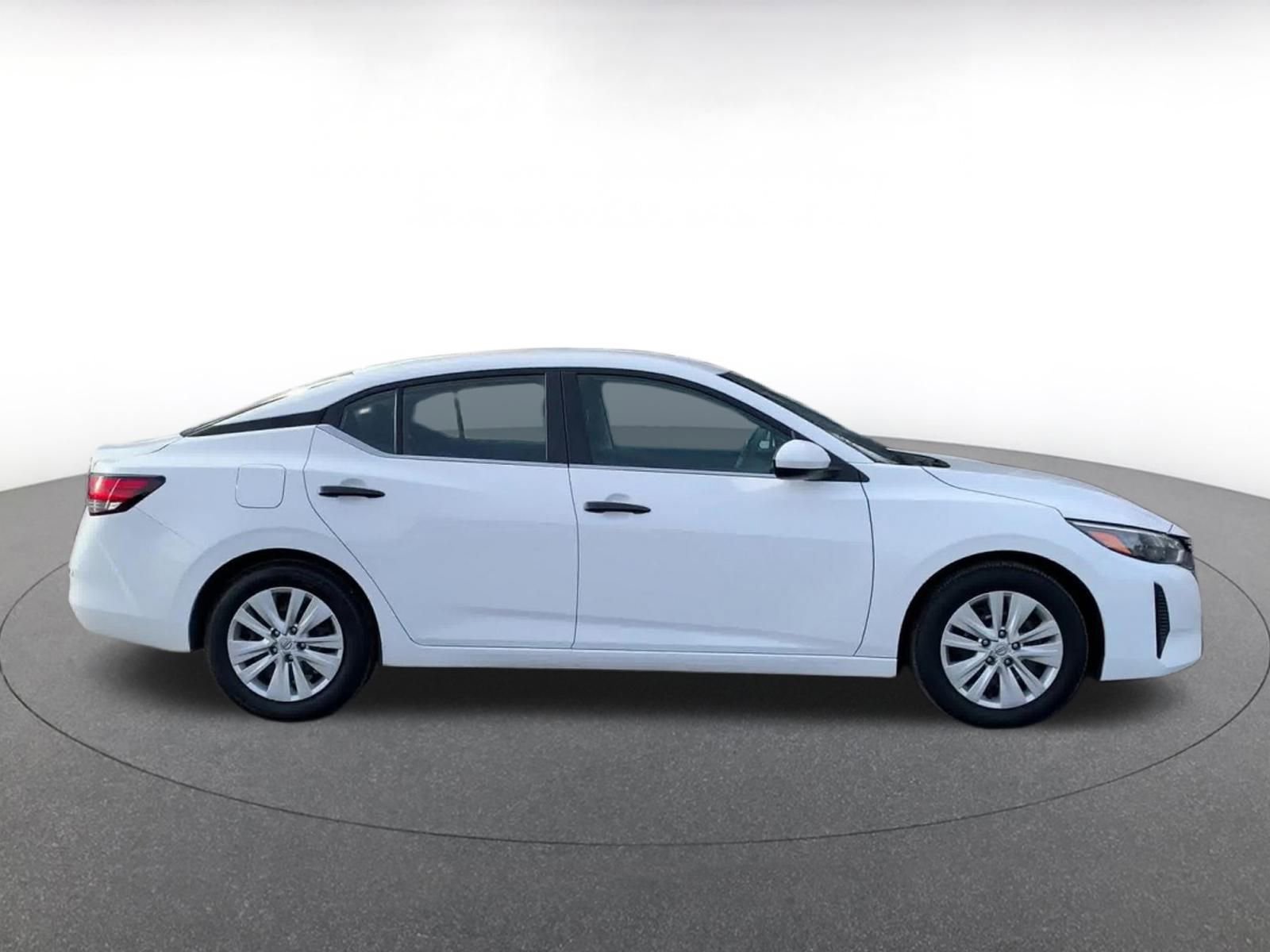 Used 2025 Nissan Sentra S image 16