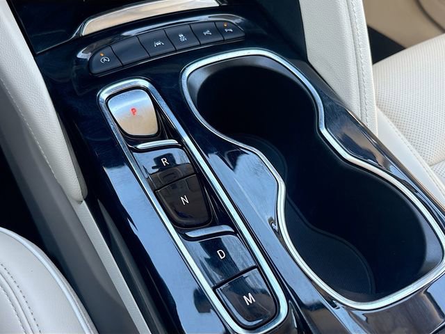 Used 2023 Buick Envision Avenir image 34