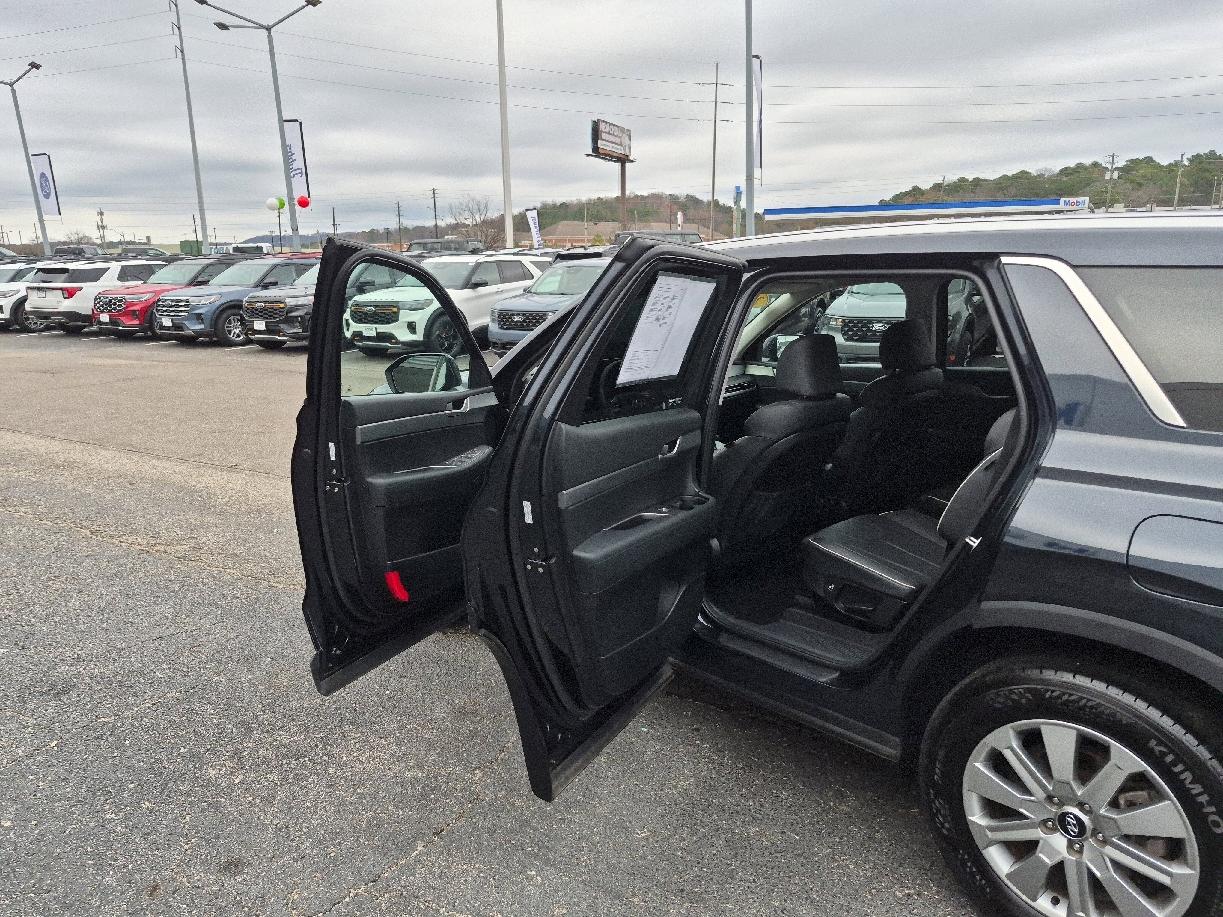 Used 2023 Hyundai Palisade SEL image 13